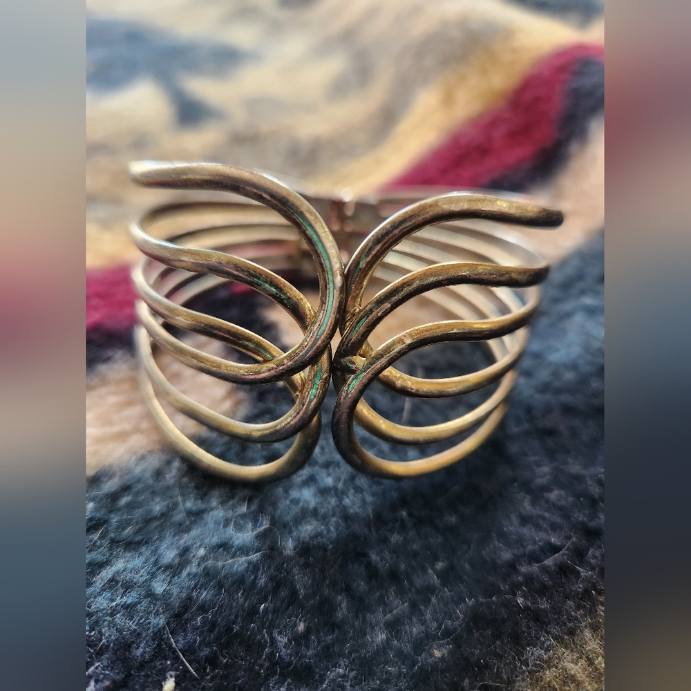 Metal bracelet